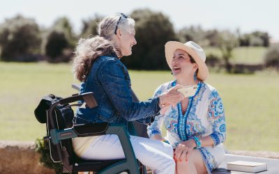 Gemeinsam statt einsam: Betreuungsideen für seh-, hör- und bewegungseingeschränkte Senioren
